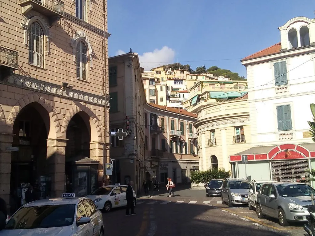 6 in centro guest house San Remo 3*,