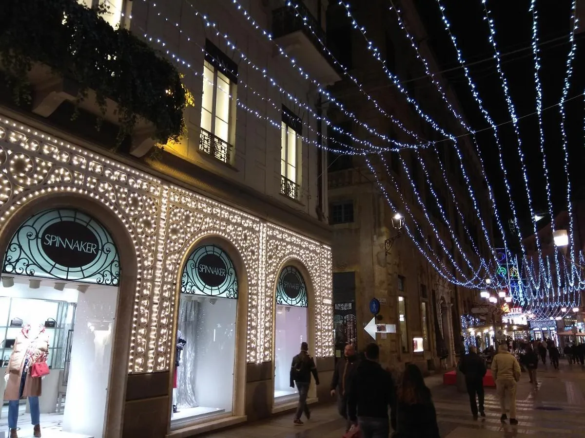 6 in centro guest house San Remo